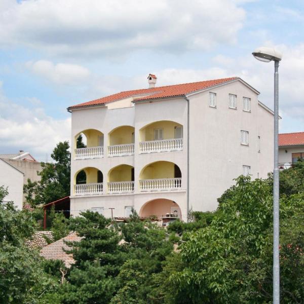 Apartments with a parking space Novi Vinodolski - 5526