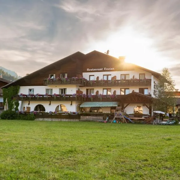 Gasthof Enzian, hotel en Tannheim