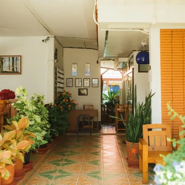Nu Phen Homestay, hôtel à Chiang Mai