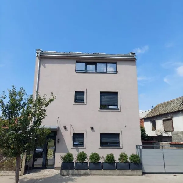 Nana / Sobe & Apartmani, ξενοδοχείο σε Valjevo