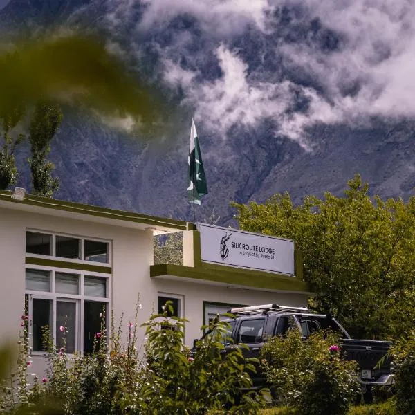Silk Route Lodge - Hunza, hotel in Gulmit