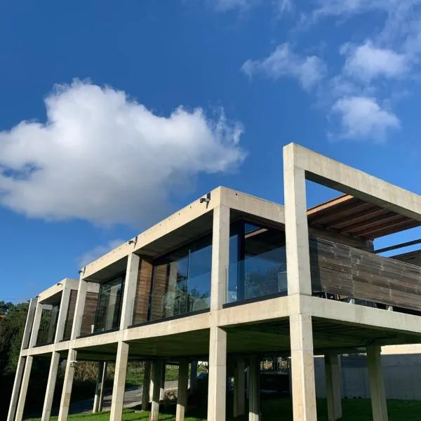 Glass Cube, hôtel à Outes