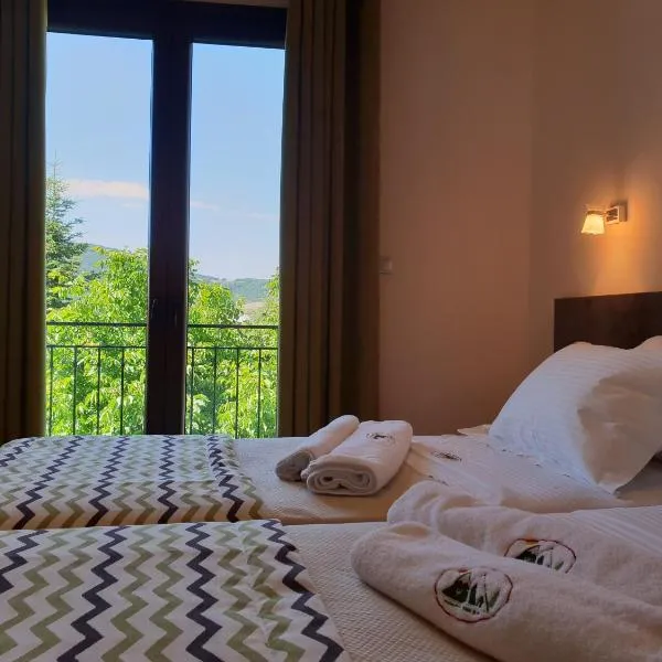 Mondeus Inn Luxury, ξενοδοχείο σε Deskáti
