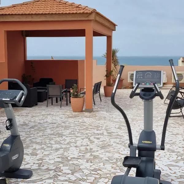 SUPERBE APPARTEMENT MEUBLÉ AU BORD DE LA PLAGE, hotel v destinaci Mbaw