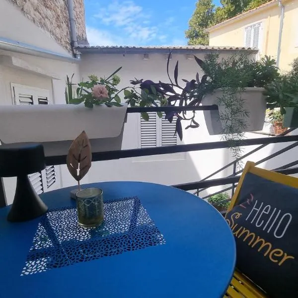 PLACE 4 U Studio Center, hotel v destinaci Zadar