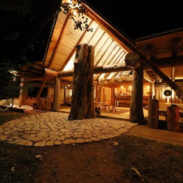 Camp Ćuk, hotel din Donje Selo