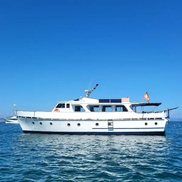 Don Maximo Yacht Hotel, hotel in Vigo