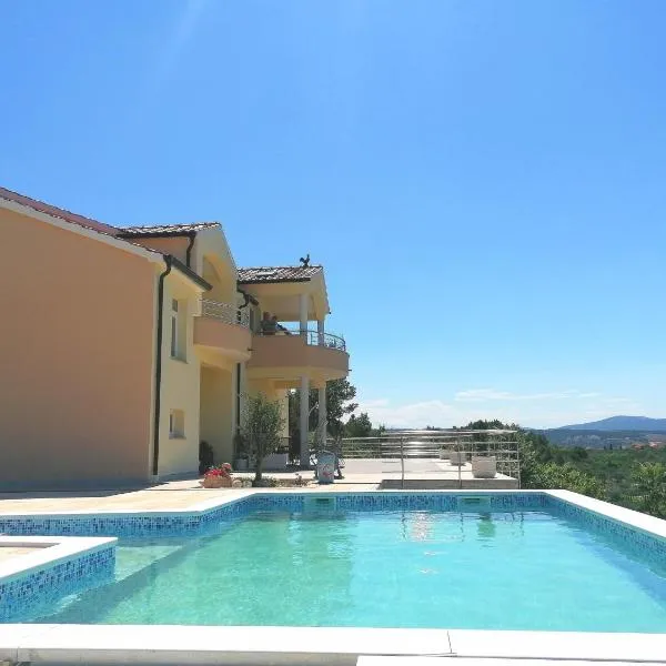 Villa Scolopax rusticola Skradin with heated pool, hotel in Skradin