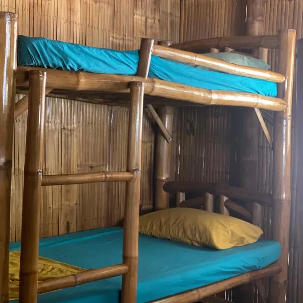 RUSTIQUE RUE Mabini - Hostel, ξενοδοχείο σε Μπατάνγκας