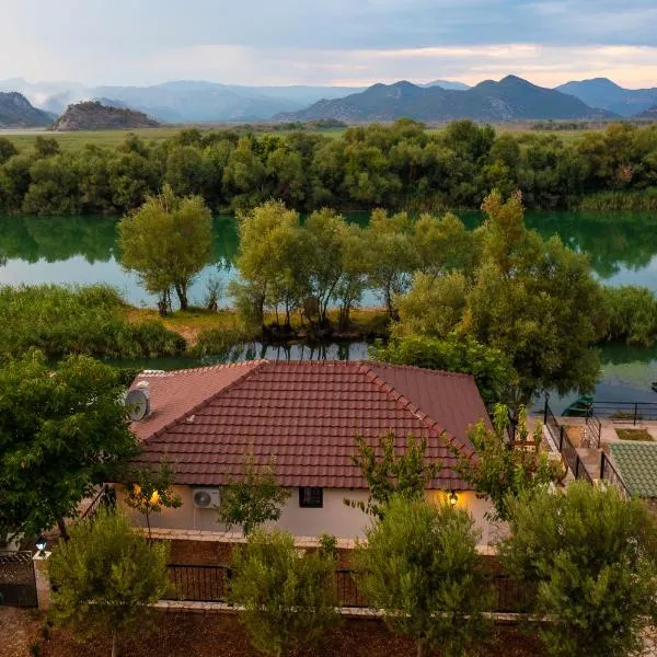 Lotos Luxury House - Skadar Lake, hotell i Virpazar