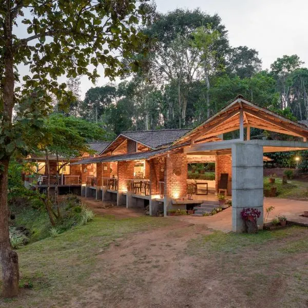 Estate Stay - Riverside Coffee, hotel en Siddapur