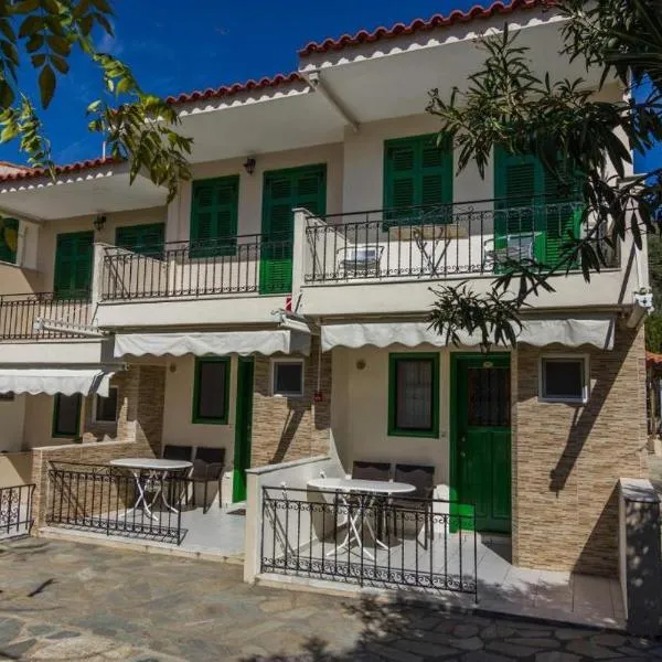 Stathopoulos Apartments, hotel v destinaci Sampatiki