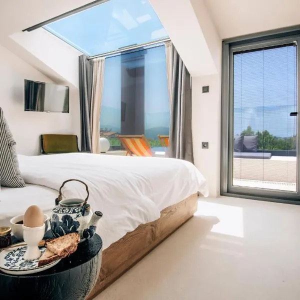 To Be Social House, מלון בפאטהיה