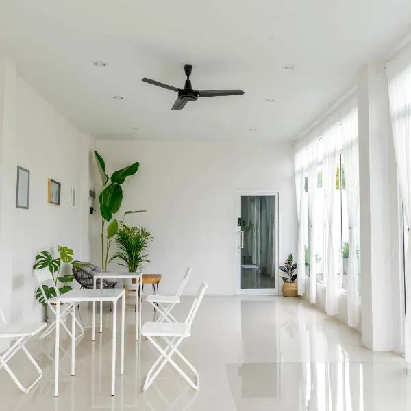 PB Place @ Kwan Payao, ξενοδοχείο σε Phayao