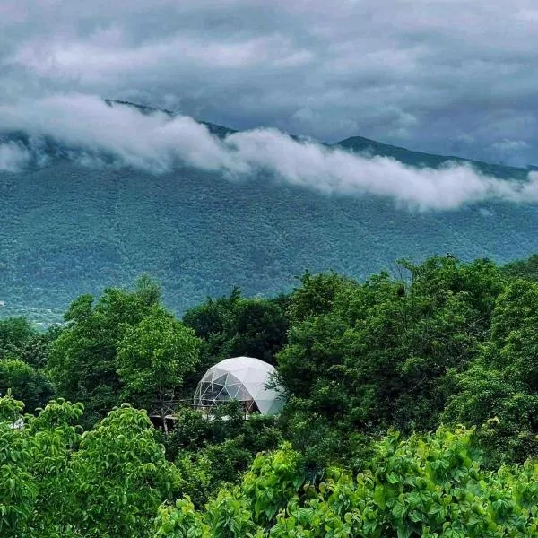 Elsesi Racha Glamping，位于安布罗劳里的酒店