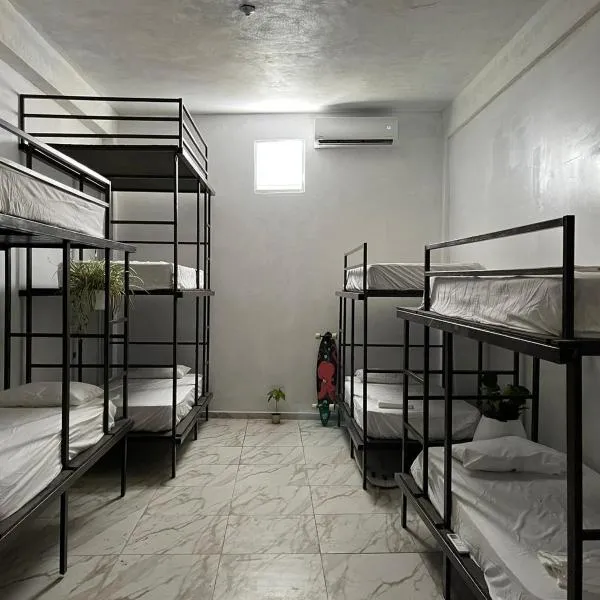 Rincon Dorms, hotel em Rincon