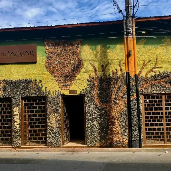 Refugio del Jaguar, hótel í Medellin