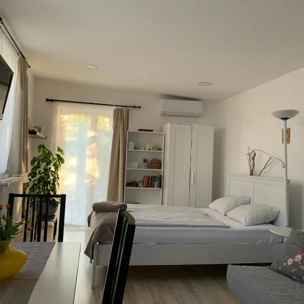 Piknik Studio, ξενοδοχείο σε Fertorakos