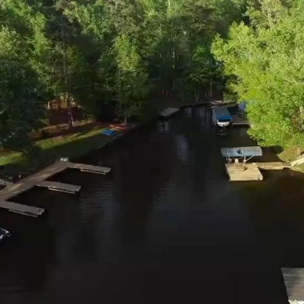 The Lodge on Lake Oconee, viešbutis mieste Eatonton 