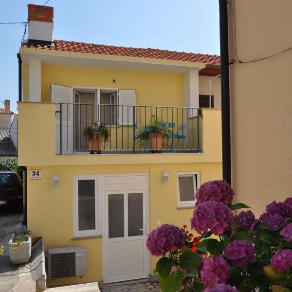 Apartments by the sea Vrbnik, Krk - 15754