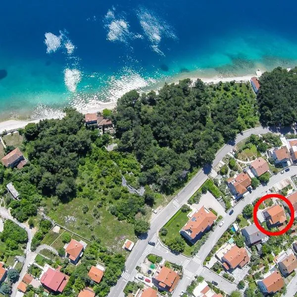 Apartments with parking space Cres - 16178, hotel in Cres