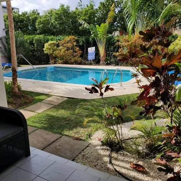 Amaryl The Dream St Lawrence Gap 2BR condo with pool, hotel in Christ Church