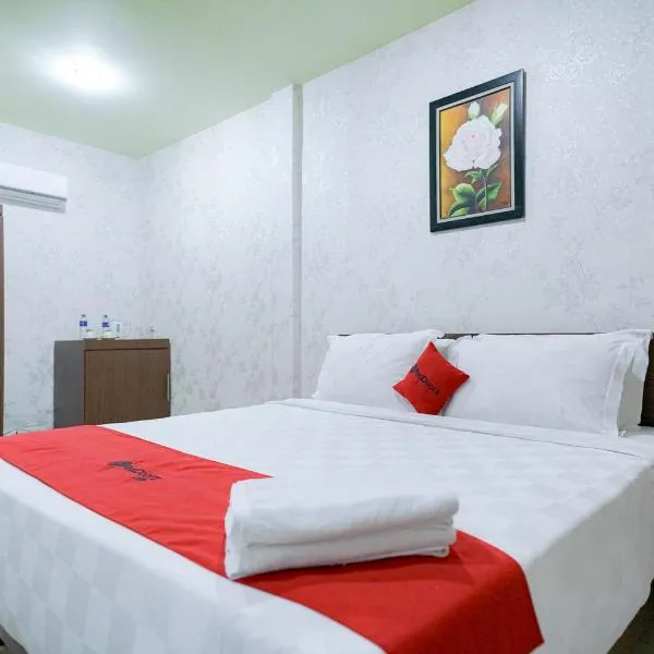 RedDoorz Plus @ Jalan FL Lumban Tobing Sibolga, hotel a Sibolga