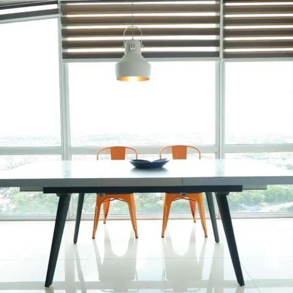 Time suite- Bizloft 1 Karawaci、Klapaduaのホテル