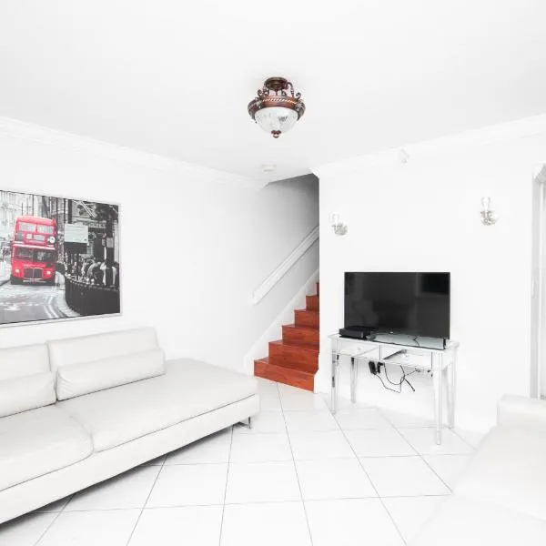 Beautiful 2/2.5 Condo w/Free Parking Fast WIFI, hôtel à Miami