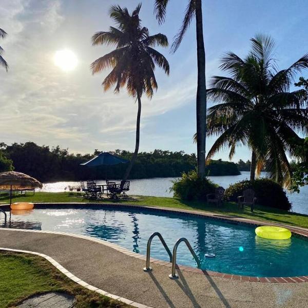Holiday Retreat with Private Pool and Amazing Views, Toa Baja