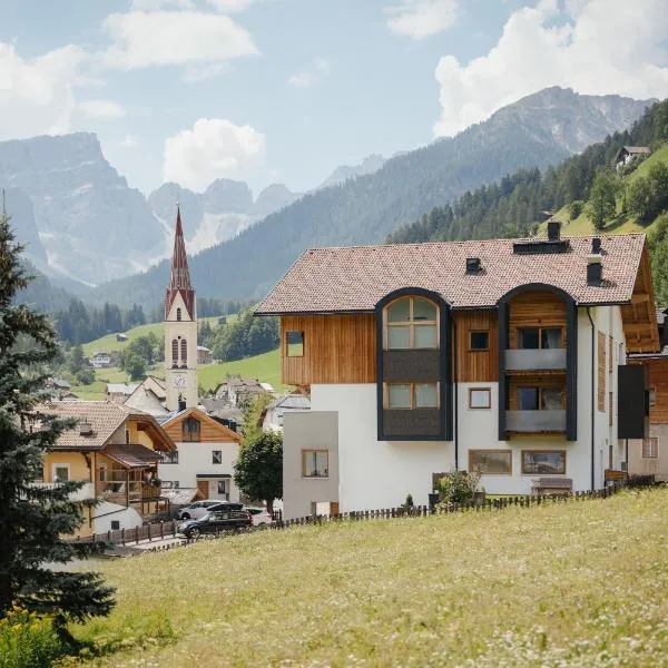 Berghotel Sanví, hotel a San Martino in Badia