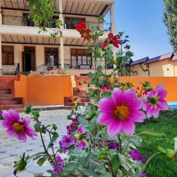 Зона отдых APACHI в горах ЧИМГАН, hotel u gradu Chimgan