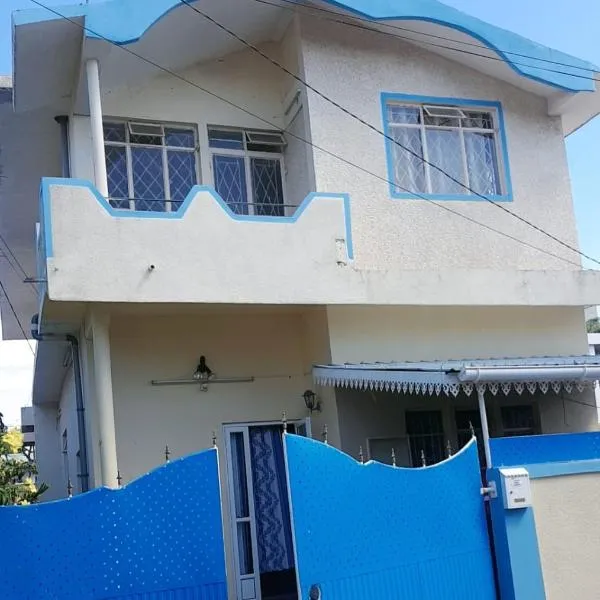 Adorable 2bedroom homestay, ξενοδοχείο σε Beau Bassin