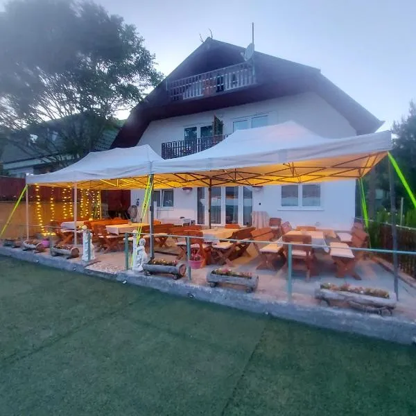 Attila's Guest House, ξενοδοχείο σε Budaörs