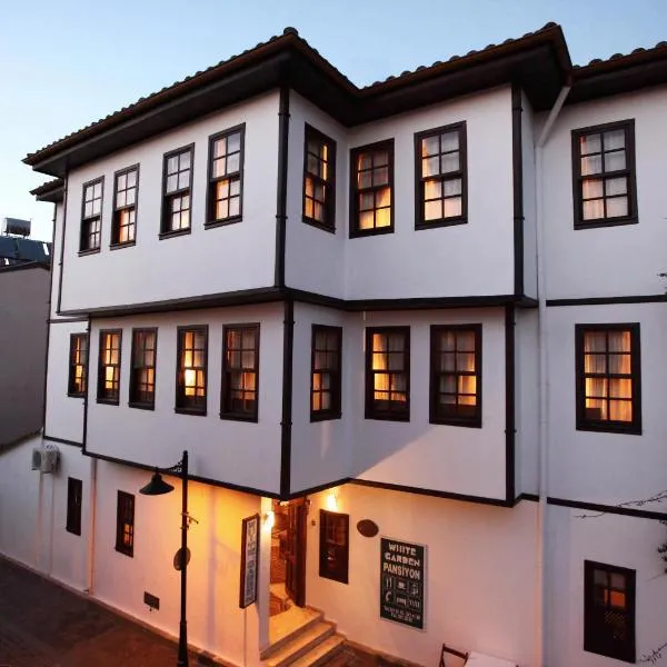 White Garden Hotel-Adult Only, hotel v destinaci Antalya