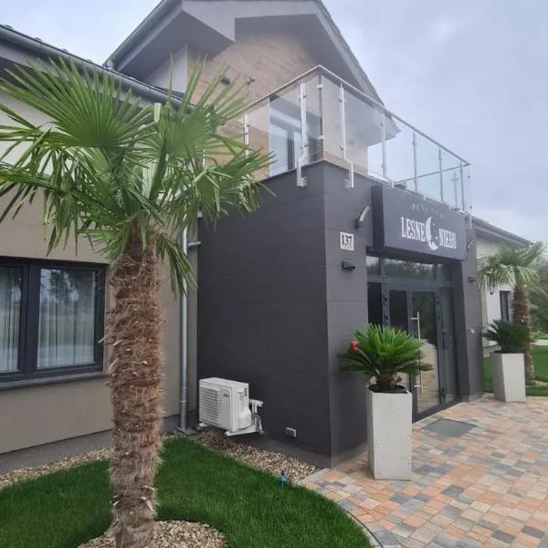 Leśne Niebo, Hotel in Lubniewice