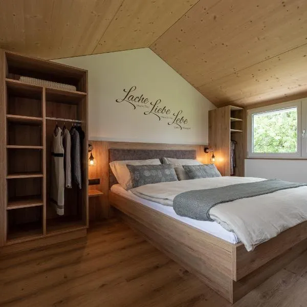 Ländleapartments, hotel in Höchst