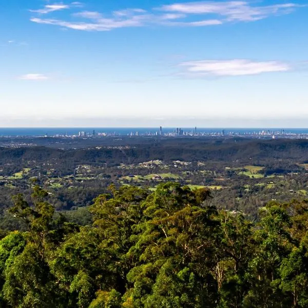 Beautiful Home with Breath-taking Views Mt Tamborine, hotel a Eagle Heights