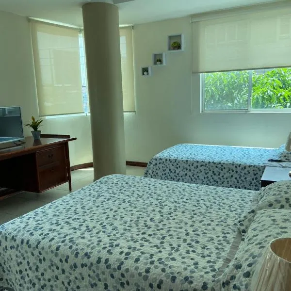 DORAL SUITE ¡CERCA DEL AEROPUERTO!, hotel in Guayaquil