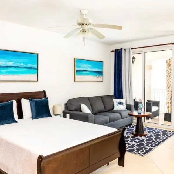 La Vista Azul - Lovely Spacious Condo close to Grace Bay - Free Wi-Fi, hotel v destinaci Turtle Cove