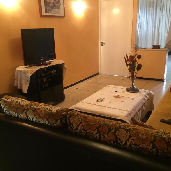Property located in a quiet area close to the train station and town, Casablanca