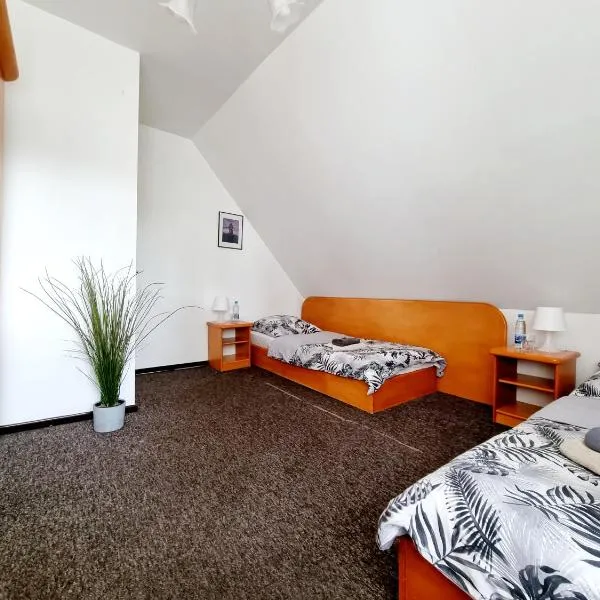 Hostel PRIMAX, hotel in Poznań