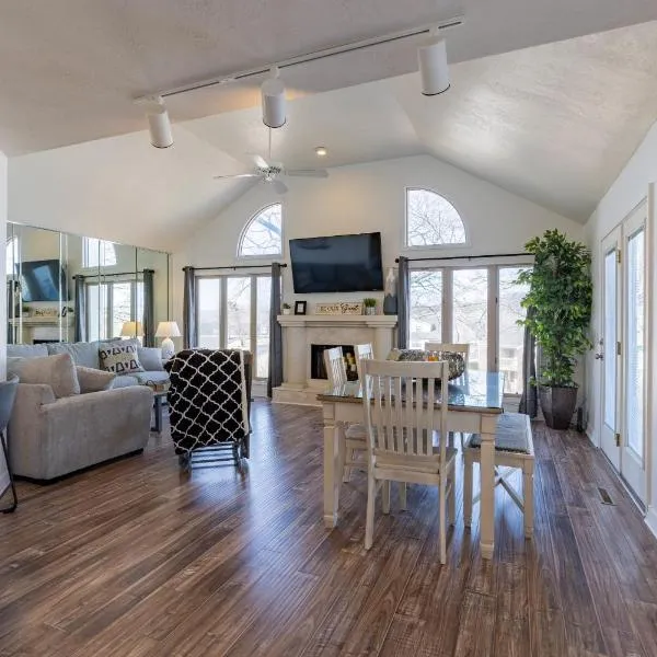 B 32-1 Spacious Villa Close to Pool, hotel in Branson