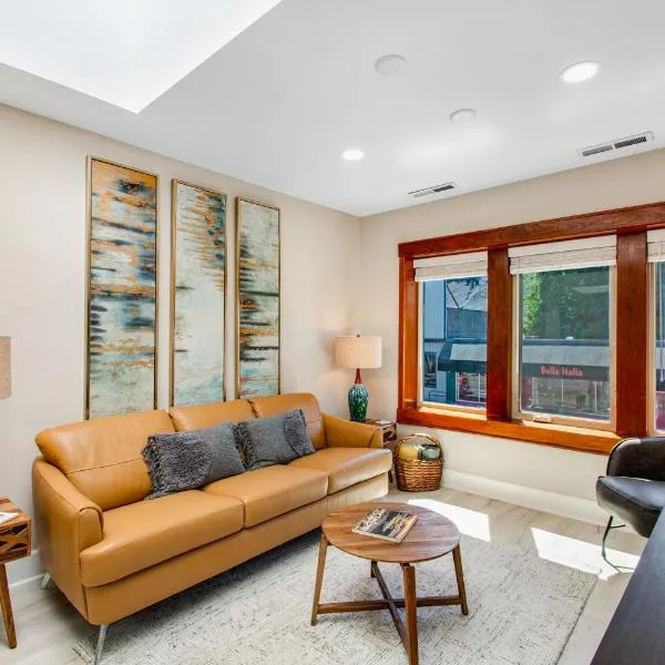 Port Angeles City View Loft, hotel em Port Angeles