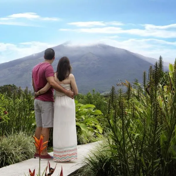 Colinas del Miravalles Hotel & Hot Springs, hotel in Guayabos