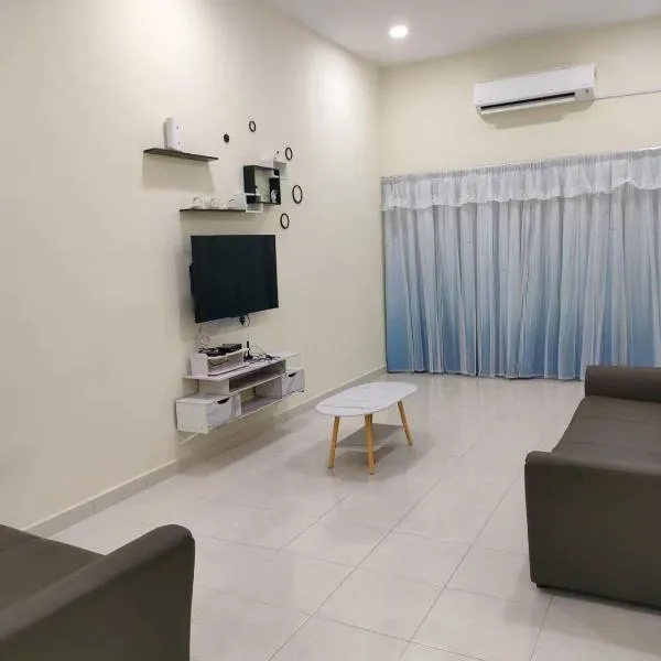 My Homestay Sitiawan - Astronaut Space House 8 Pax, hotel v destinaci Sitiawan