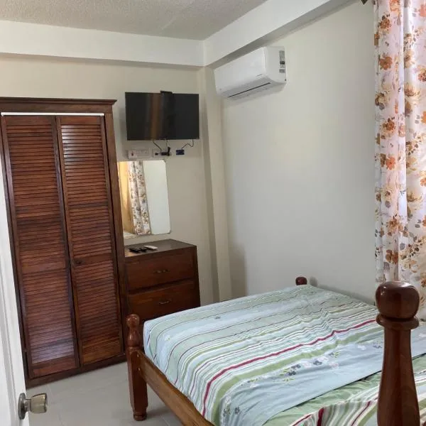 Beautiful Apartment in Roseau City, hotel en Roseau
