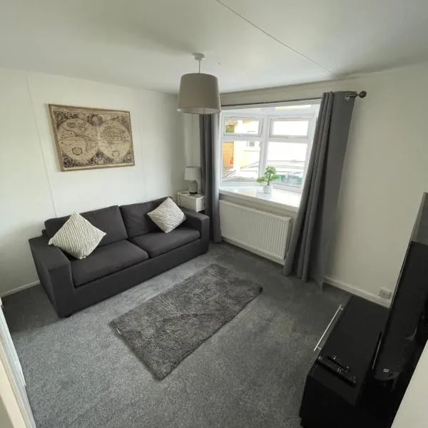 1-Bedroom Chalet at Maryville Caravan Site - Uddingston, Glasgow, hotel din Uddingston