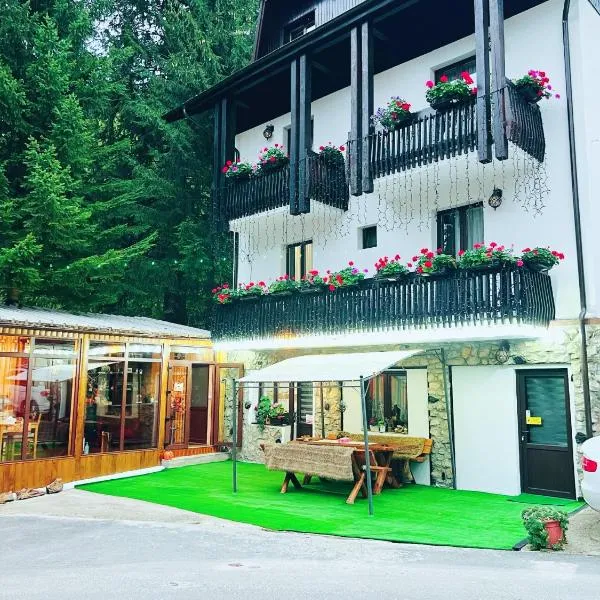 Cabana Din Poienita, hôtel à Poiana Brasov