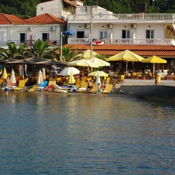 Агиа Триада пляж